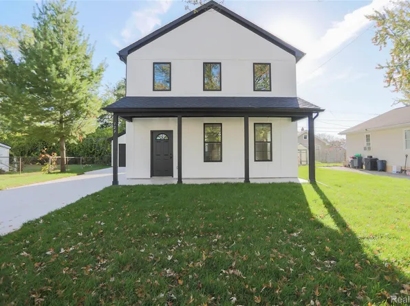 129 South Ave, Mount Clemens, MI 48043