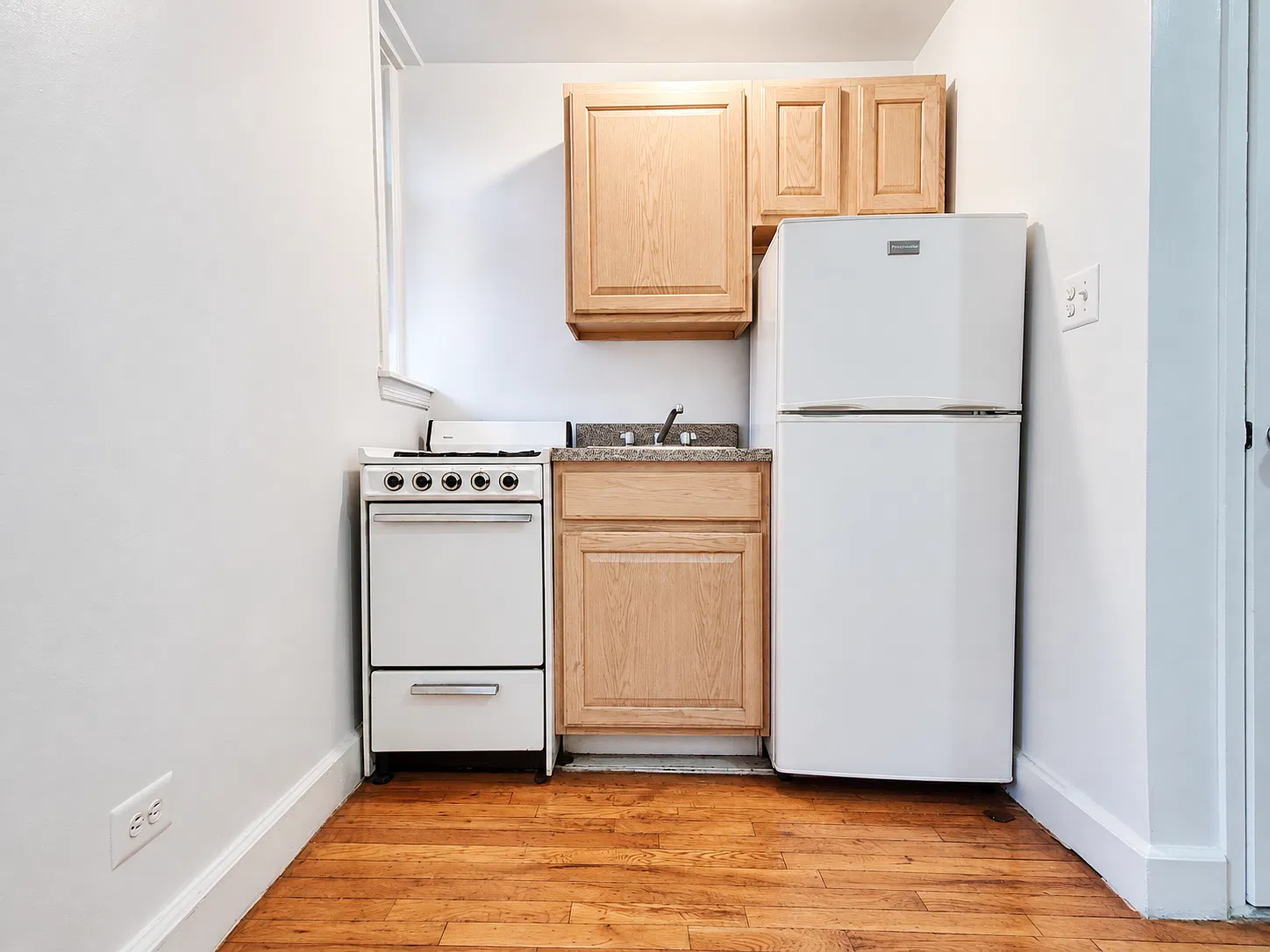 936 West End Avenue — Photo 4