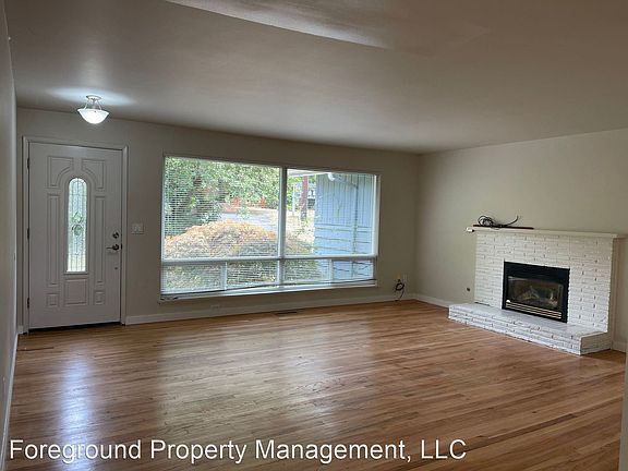 4th image of 2403 139th Ave SE
