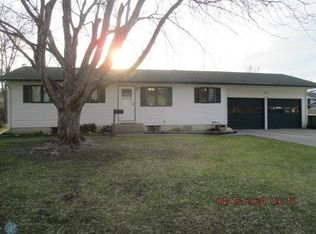 1635 5th St N, Wahpeton, ND 58075