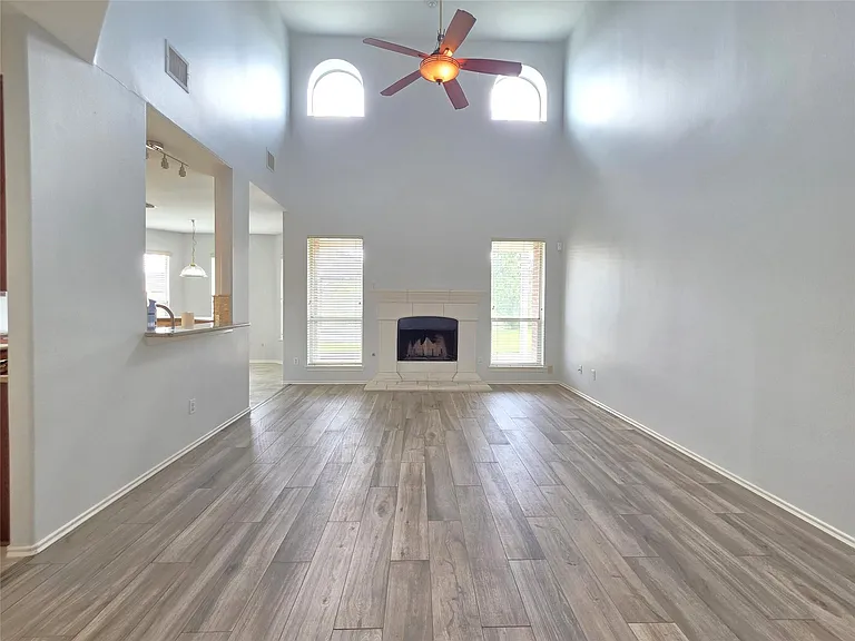 10038 Barr Lake Dr — Photo 13