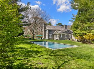 8 Old Point Rd, Quogue, NY 11959