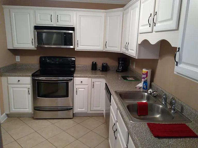 623 Wyndhurst Dr — Photo 7