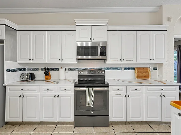 36 Pinetree Dr — Photo 61