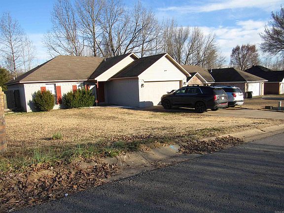 2nd image of 80 Whispering Wind Cir