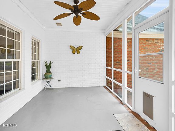 5th image of 128 Walden Road
