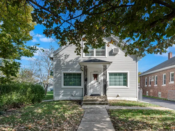 1002 Vine St, Joliet, IL 60435