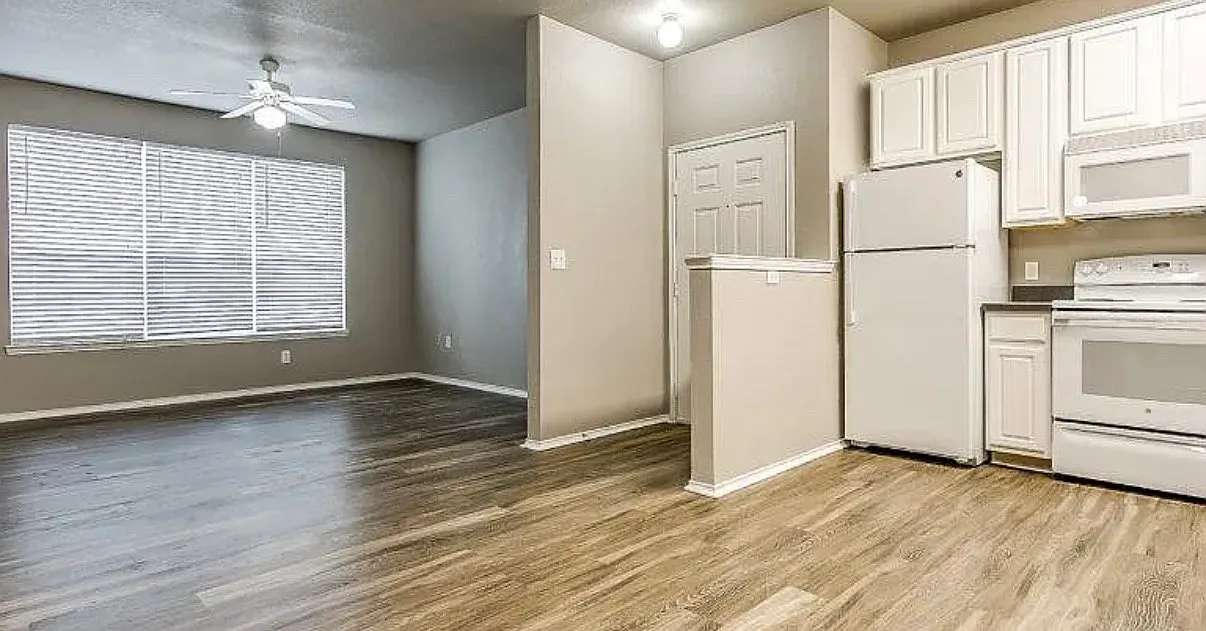 2 bed, $1,450 — Photo 2