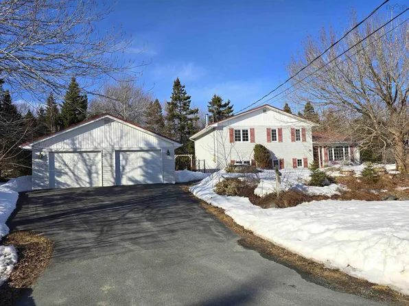 38 Sonia Dr, Lawrencetown, NS B2Z 1L2