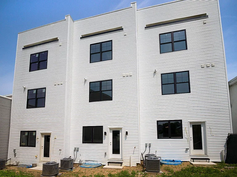303 Fountain St — Photo 38