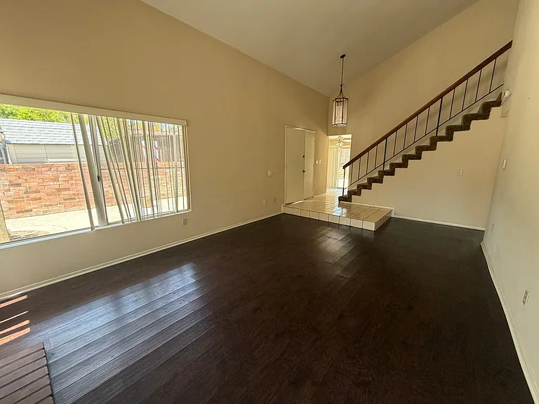 10308 Amaro Ct — Photo 3