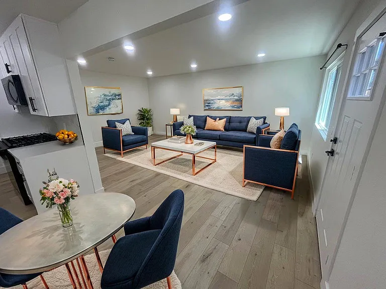 17412 Dairyview Cir #B-2 — Photo 2