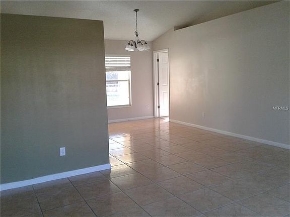 3rd image of 538 Pinehurst Cv