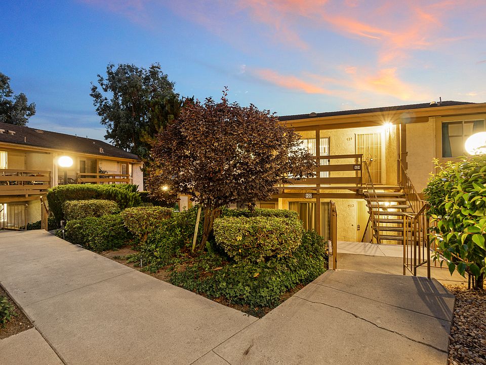 1st image of 924 Knoll Vista Dr