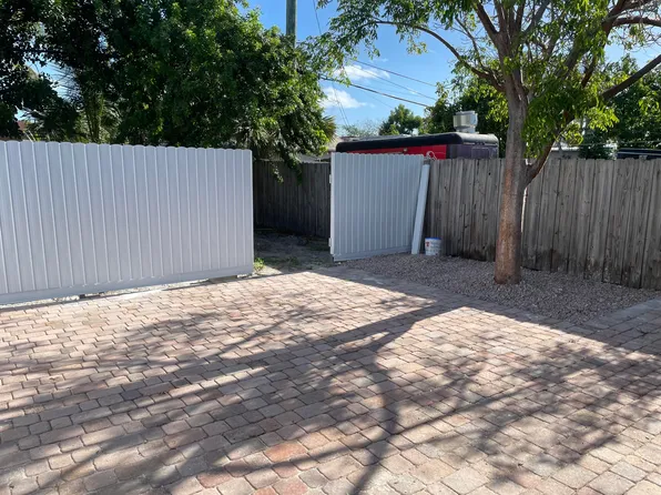265 NE 46th St, Pompano Beach, FL 33064