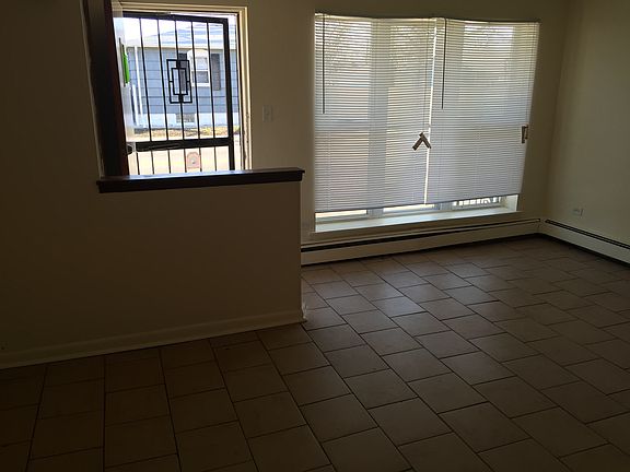 4th image of 622 Sibley Blvd