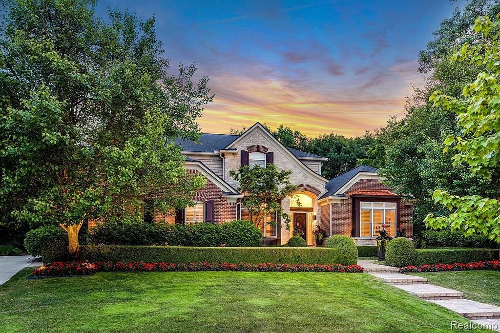 6935 Carrington Cir W, West Bloomfield, MI 48322 Zillow