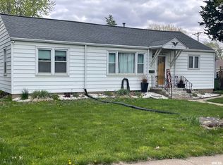 211 Adams Pl, Clinton, IA 52732