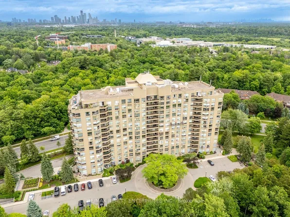 1800 The Collegeway #211, Mississauga, ON L5L 5S4