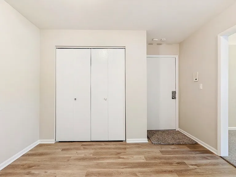 20206 S Frankfort Square Rd #D — Photo 5