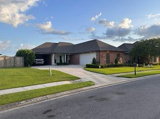 105 Dicharry Ct, Thibodaux, LA 70301