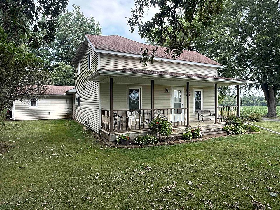 1st image of 882 Taylor Ln