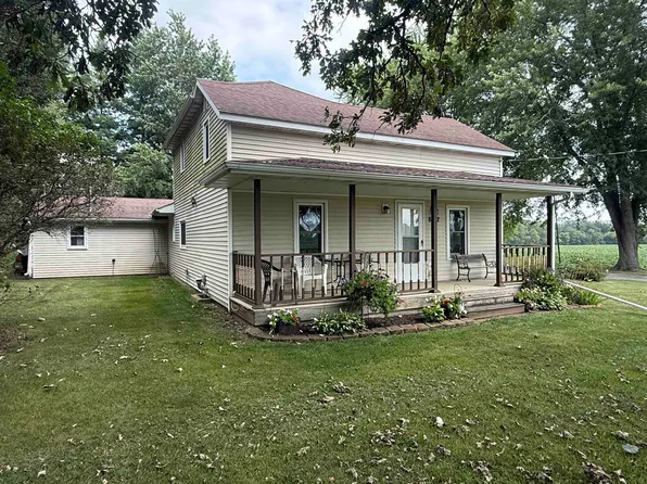 882 Taylor Ln, Stoughton, WI 53589