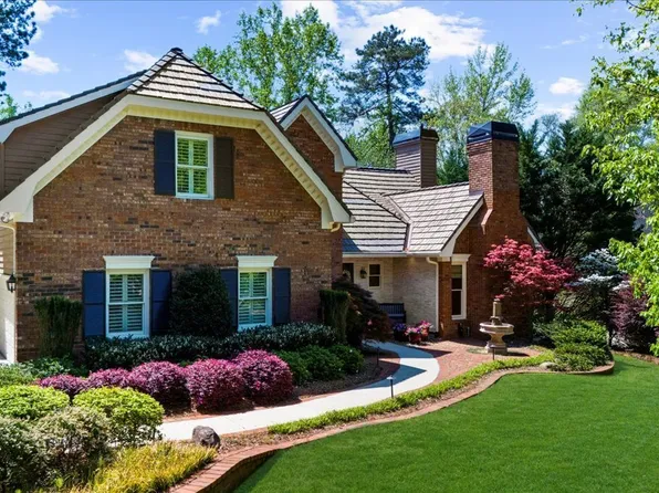2675 Misty Morning Ln, Roswell, GA 30076
