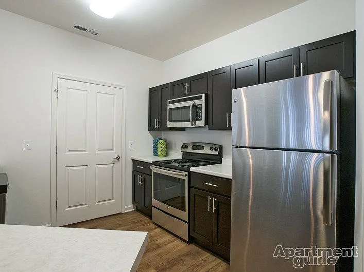 Marley Manor Luxury Apartment Homes — Photo 43