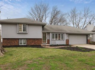 4847 Lakewood Dr, Norwalk, IA 50211