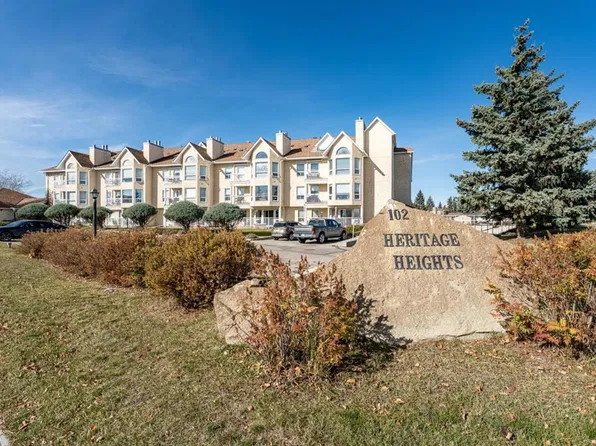 102 W Centre Ct #210, Okotoks, AB T1S 1Z7