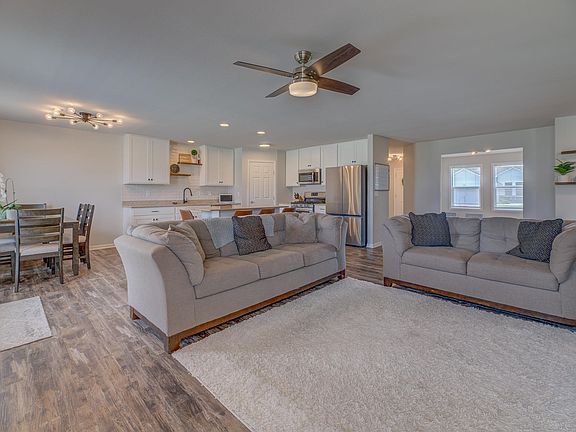 5th image of 2215 Red Barn Ln
