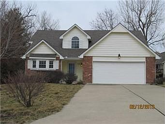 1st image of 722 SE Claremont Cir