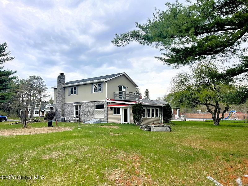 3rd image of 196 Conqua Lane