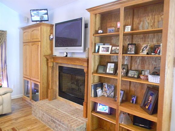 5th image of 417 McJunkin Ln