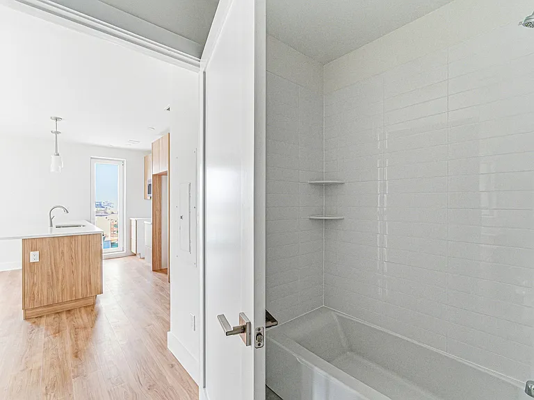 1035 Commonwealth Ave — Photo 72