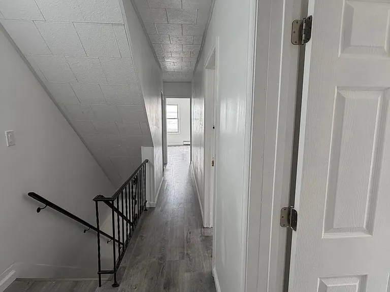 308-310 Barney St #3 — Photo 12