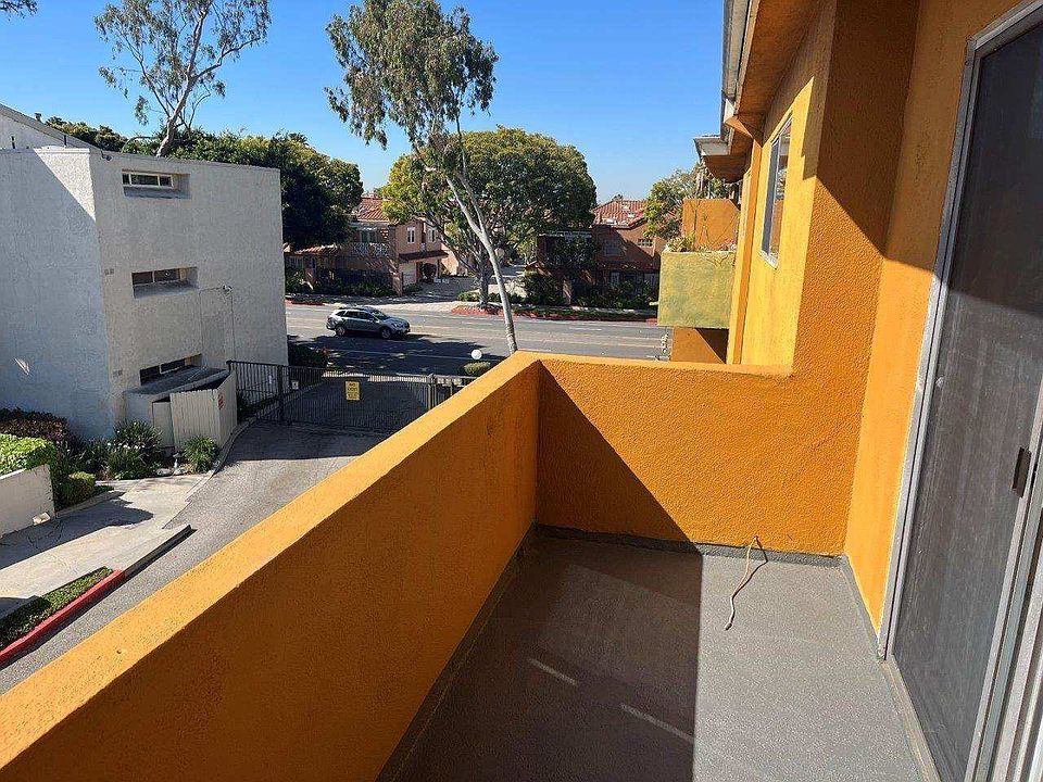 1st image of 4550 Overland Ave APT 219