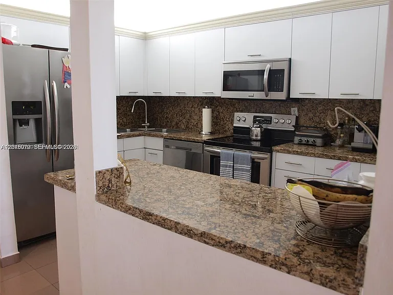 1901 Brickell Ave #B2104 — Photo 1