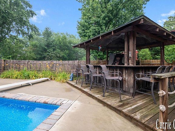 4th image of 2751 Northville Dr NE