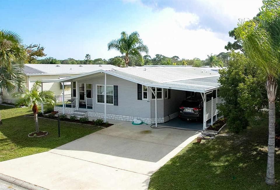 1st image of 801 Sapodilla Dr