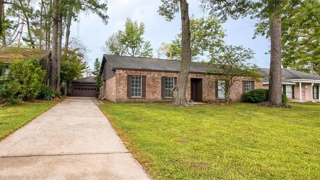 3 bed, 2.0 bath, 1786 sqft, $1,800 — Photo 1