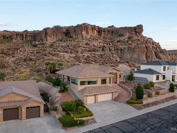 2nd image of 609 Country Club Drive