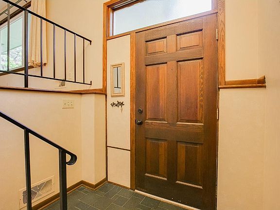 3rd image of 2789 Hilltop Ct