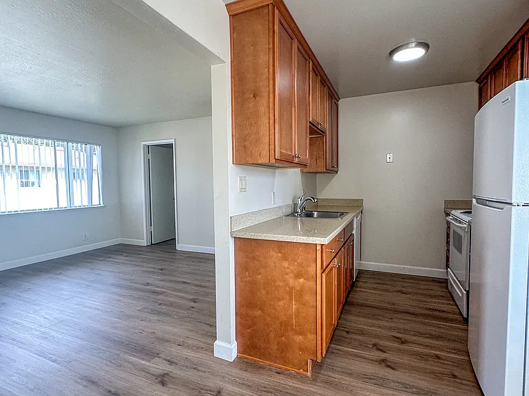 2315 Monroe St — Photo 3