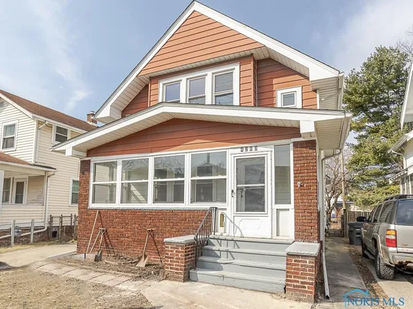 4207 Fairview Dr, Toledo, OH 43612