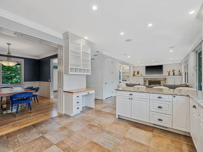 32 Vail Ave #A — Photo 10