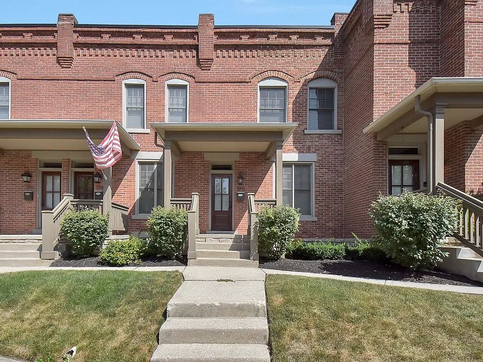 360 Forest St