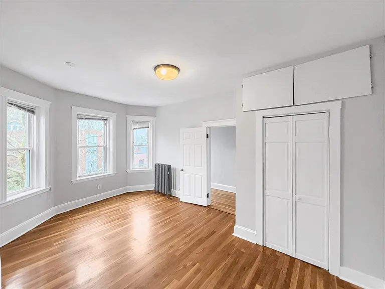 595 Centre St #3 — Photo 11