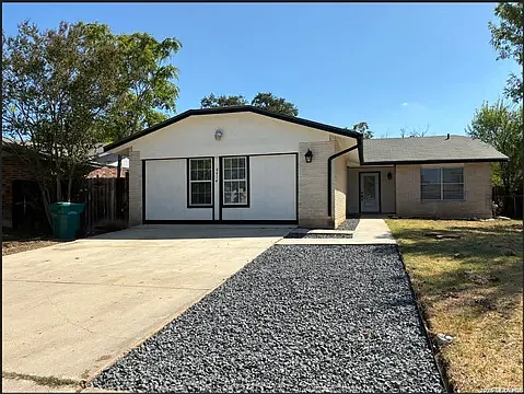 5 bed, 1990 sqft, $2,350 — Photo 1